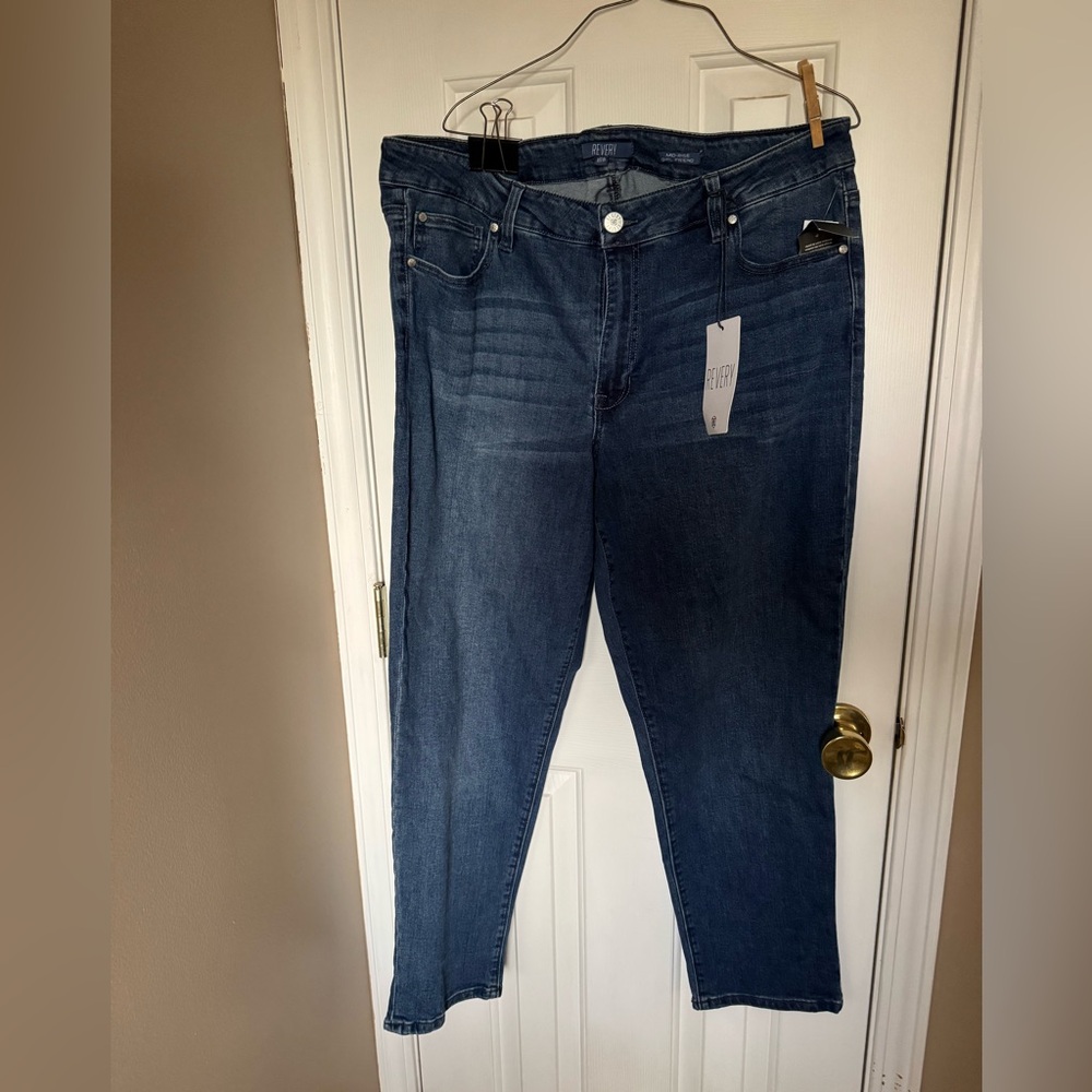 Revelry women’s girlfriend jeans size 16W